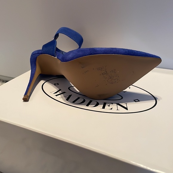 Steven Madden-Dion-size 7- blue suede high heel sandal-closed toe-elastic ankle - Picture 4 of 5